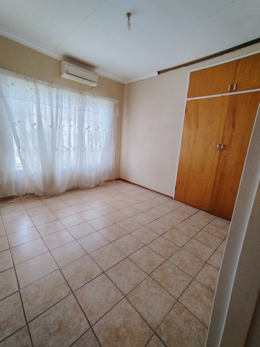 3 Bedroom Property for Sale in Warrenton Northern Cape